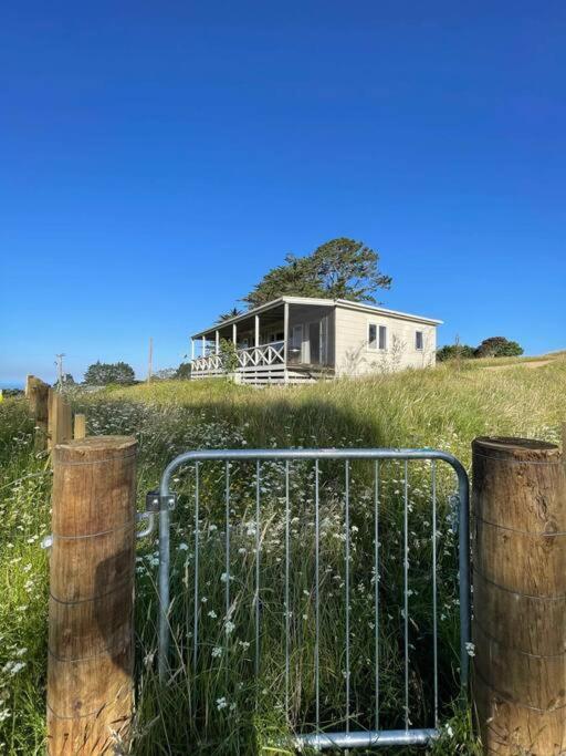 Matauri Bay Shearer'S Cottage Bagian luar foto